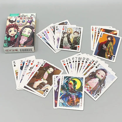 Cartes à Jouer Demon Slayer | Jeu de cartes à jouer illustré avec les personnages de Demon Slayer. Idéal pour les fans de l’anime, ce jeu de cartes est un excellent accessoire pour des moments ludiques ou comme cadeau