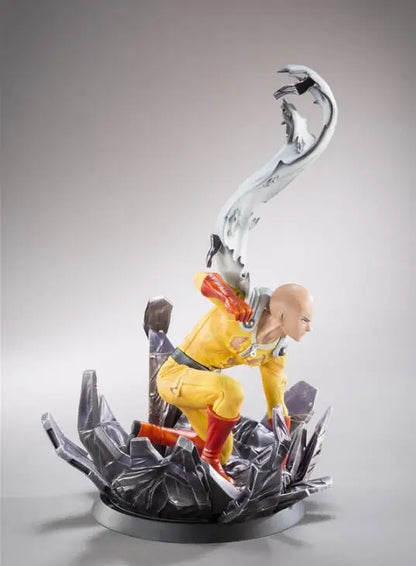 24cm Figurine One Punch Man | Figurine en PVC de Saitama, le héros invincible de One Punch Man. Idéal pour les collectionneurs et parfait comme cadeau pour les amis fans d'anime