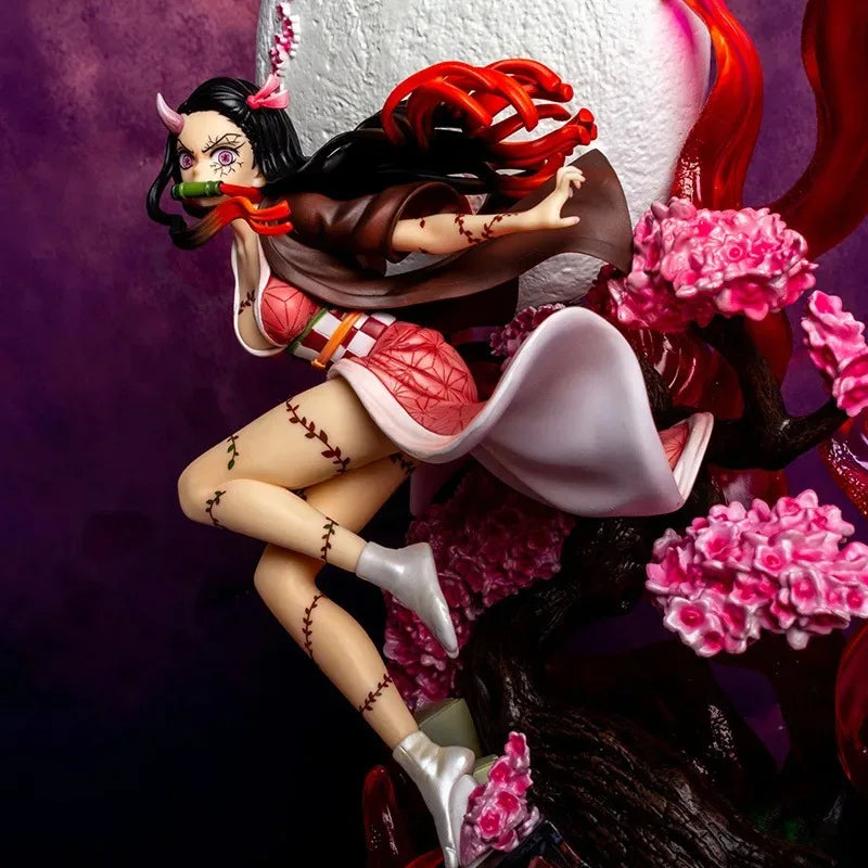 31cm Figurine Demon Slayer | Figurine représentant Kamado Nezuko en version démon. Conçue pour les collectionneurs et les fans de Demon Slayer, cette statue détaillée est parfaite comme pièce de collection