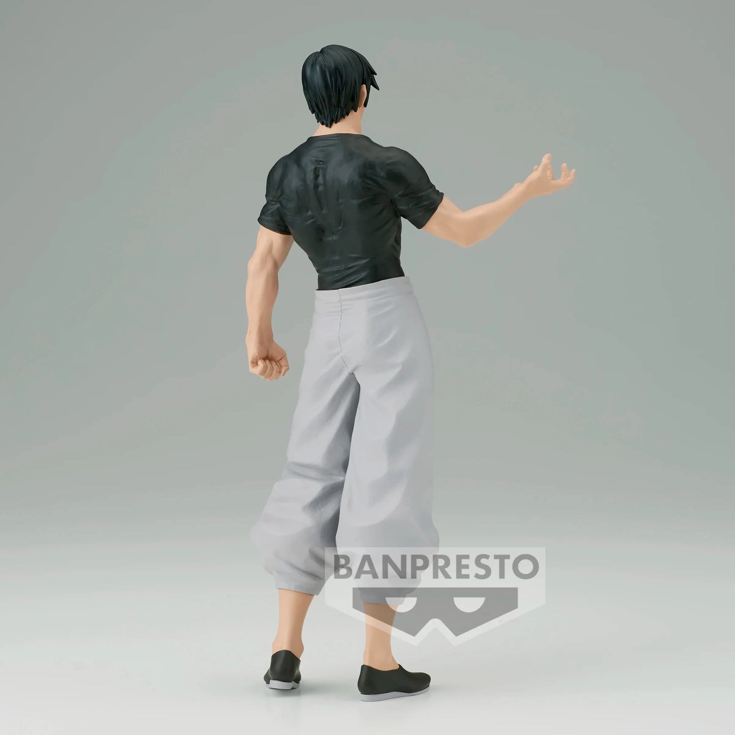 17cm Figruine BANPRESTO Jujutsu Kaisen | Figurine PVC de Toji Fushiguro en pleine action. Modèle idéal pour les collectionneurs et les fans