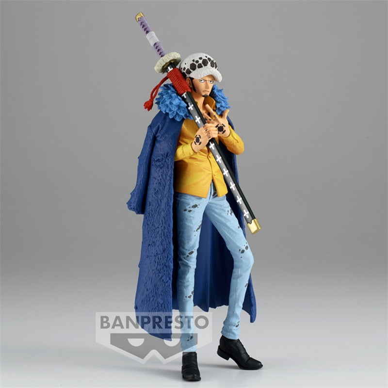 Figura BANDAI One Piece de 23cm | Bandai Banpresto Figura PVC de Trafalgar D. Water Law, Edición Rey del Artista. Perfecto para fans y coleccionistas.