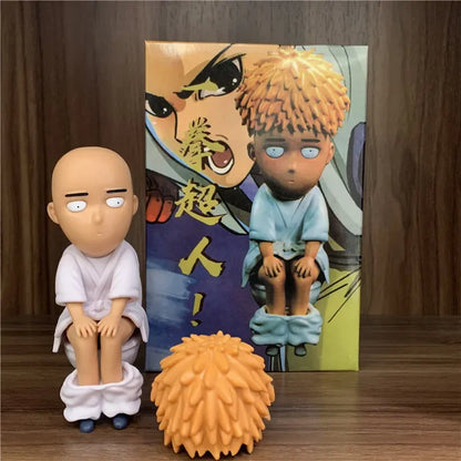 Figura de PVC ONE PUNCH MAN de 15cm de Saitama en su versión "WC Bad Taste" con divertida peluca. Una figura divertida y única para coleccionistas y fanáticos de One Punch Man. Ideal como regalo o decoración.