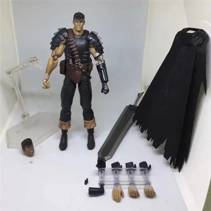 17cm Figurine BANDAI Berserk | Figurine de Guts en version Black Swordsman avec des pièces interchangeables. Modèle en PVC idéal pour les fans et les collectionneurs de Berserk