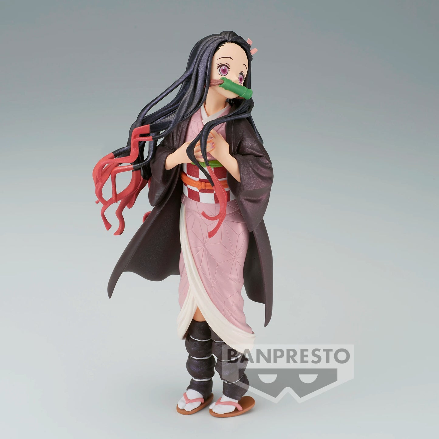 11cm Figurines Banpresto Demon Slayer Shining Charm | Figurines PVC officielles de Demon Slayer représentant Kamado Nezuko et Kanroji Mitsuri. Modèles détaillés, livrés en boîte, parfaits pour les collectionneurs et comme cadeaux