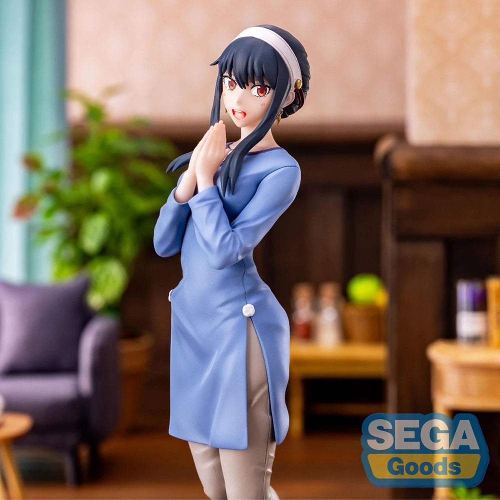 21cm Figurine Spy x Family | Figurine SEGA Luminasta représentant Yor Forger dans sa tenue du deuxième ending de la saison 1 de Spy x Family. Parfaite pour les collectionneurs et fans de l’anime, idéale comme décoration ou comme cadeau