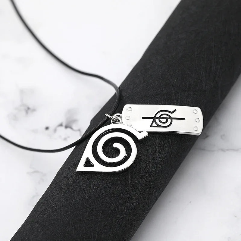 Collier pendentif NARUTO : logo creux en acier inoxydable couleur argent, chaîne longue, accessoire de mode pour hommes et femmes