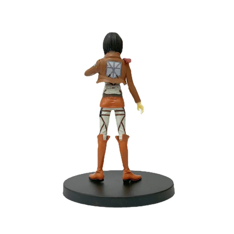 16cm Figurines Attack on Titan | Figurines de collection représentant Eren, Mikasa et Levi de Attack on Titan. Idéal pour les fans et les collectionneurs, ces modèles détaillés apportent l'univers de l'anime dans votre espace