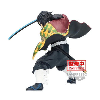 17cm Figurine officielle Banpresto Demon Slayer | Figurine représentant Tomioka Giyuu (Kimetsu no Yaiba). Modèle détaillé pour collectionneurs et fans d'anime