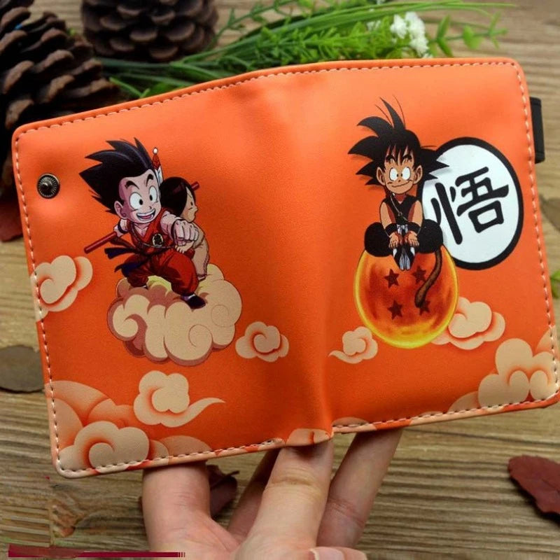 Dragon Ball Son Goku large capacity wallet, designed for men and women. This portable wallet is perfect and an ideal gift for Dragon Ball fans.