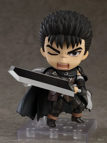 10cm Figurine Q Version de Guts, le Black Swordsman, inspirée de l'anime Berserk. Avec son épée emblématique et une posture dynamique, cette figurine est un modèle parfait pour les collectionneurs et fans de l'univers Berserk