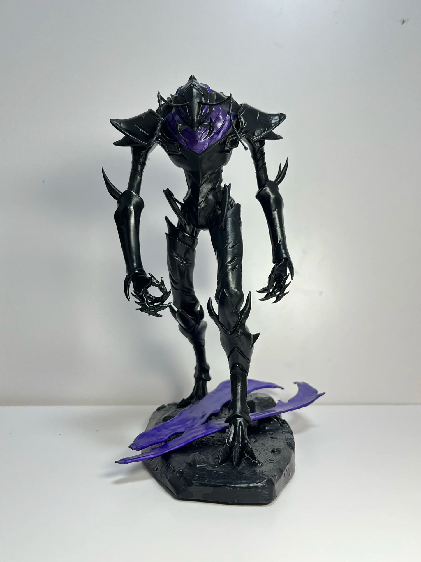 25cm Solo Leveling Figure, Limited Edition of 10 | Detailed solid resin model of Beru, the antagonist inspired by the Solo Leveling anime. Ideal for collectors and fans. A unique addition to any collection