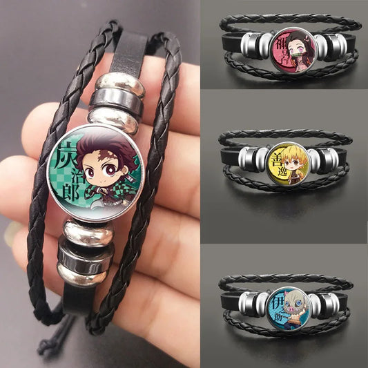 Bracelet Demon Slayer Kawaii | Bracelet mignon inspiré des personnages de Demon Slayer : Tanjirou, Nezuko, Giyuu, Zenitsu et Inosuke. Parfait pour les fans de l’anime, cet accessoire kawaii est idéal comme bijou ou cadeau unique