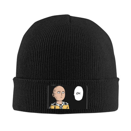 Bonnet tricoté avec motif "OK" de Saitama. Confortable et chaud, parfait pour l’automne et l’hiver. Accessoire décontracté idéal pour les fans d’anime