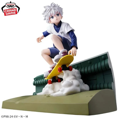 14cm Figurine Bandai Banpresto Hunter x Hunter | Figurine en PVC de Killua Zoldyck sur son skateboard. Un modèle détaillé idéal comme cadeau pour les collectionneurs et fans de Hunter x Hunter