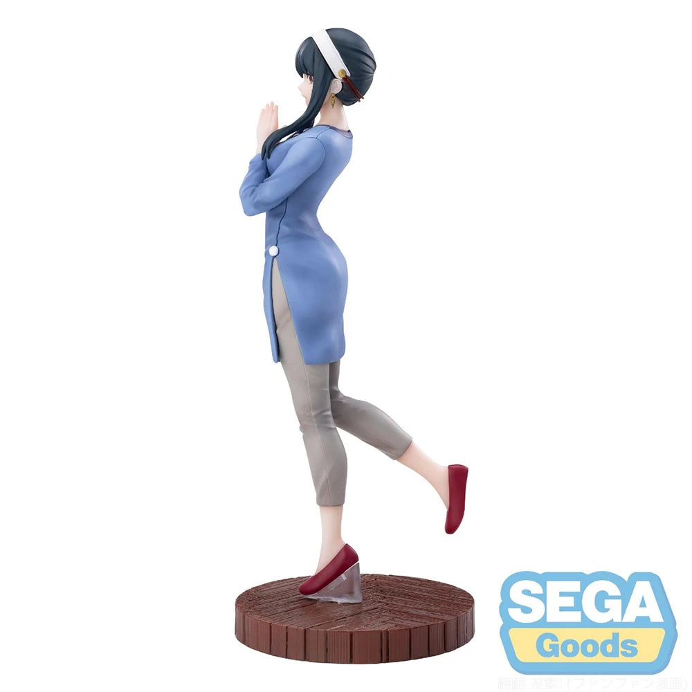 21cm Figurine Spy x Family | Figurine SEGA Luminasta représentant Yor Forger dans sa tenue du deuxième ending de la saison 1 de Spy x Family. Parfaite pour les collectionneurs et fans de l’anime, idéale comme décoration ou comme cadeau