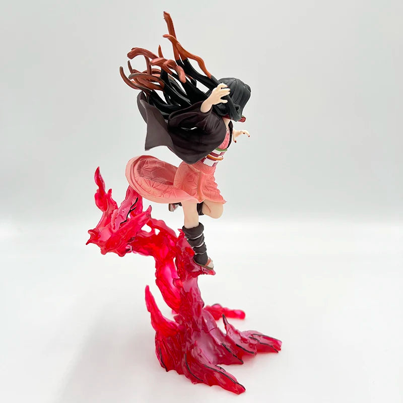 24cm Demon Slayer Figure | Figure representing Tanjiro and Nezuko Kamado using the Demon Blood Art. This figure is ideal for fans and collectors of Kimetsu no Yaiba 