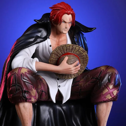 17cm Figurine One Piece | Figurine représentant Shanks le Roux, le célèbre Yonko. Parfaite pour les fans et collectionneurs, cette figurine est idéale pour décorer et enrichir toute collection d’anime