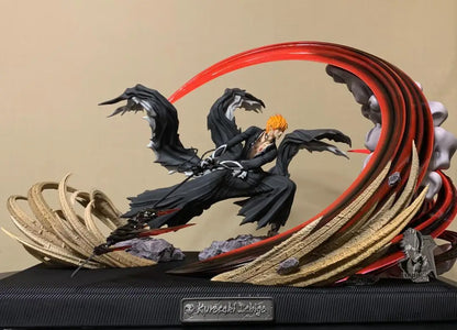 Figura Bleach de 30 cm - Ichigo Kurosaki Getsuga Tensho con efectos especiales | ¡Añade a tu colección esta impresionante figura de Ichigo Kurosaki, en pleno uso de su Getsuga Tensho! Con efectos de luz especiales. 