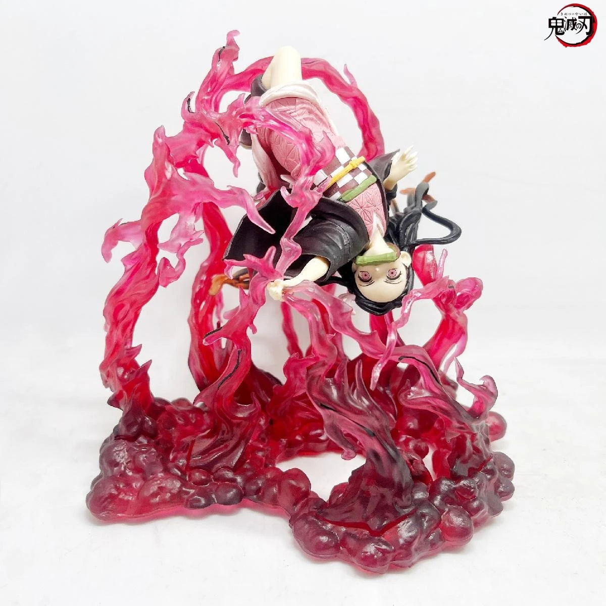 16cm Figurine Demon Slayer | Figurine représentant Kamado Nezuko avec des détails soignés, cette figurine unique est parfaite pour les collections et comme cadeau pour les fans de Demon Slayer