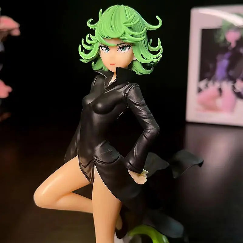 22cm Figurine One Punch Man | Figurine en PVC de Tatsumaki, alias Tornade Tragique, de One Punch Man. Un modèle de collection idéal pour les fans d'anime et un cadeau parfait pour les enfants