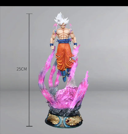 25cm Figurine Dragon Ball | Son Goku Ultra Instinct Super Saiyan, parfait pour les collectionneurs et pour décorer votre espace avec un modèle fidèle à l’anime. Idéal comme cadeau pour les fans de Dragon Ball