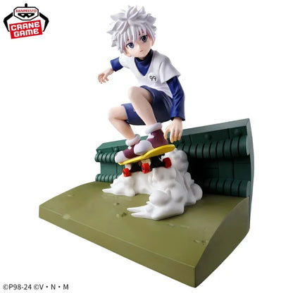 14cm Figurine Bandai Banpresto Hunter x Hunter | Figurine en PVC de Killua Zoldyck sur son skateboard. Un modèle détaillé idéal comme cadeau pour les collectionneurs et fans de Hunter x Hunter