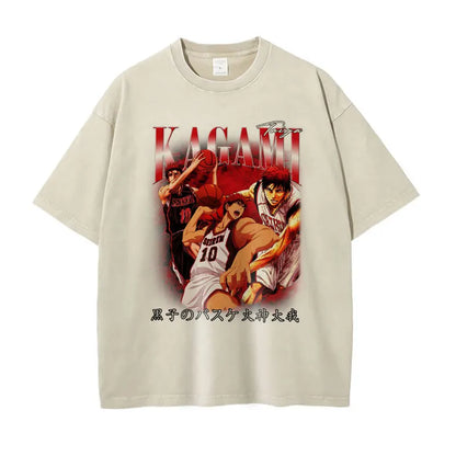 T-shirts vintage oversized avec design Kuroko Tetsuya et Aomine Daiki. Style streetwear inspiré du manga, parfait pour les fans. Disponible pour hommes