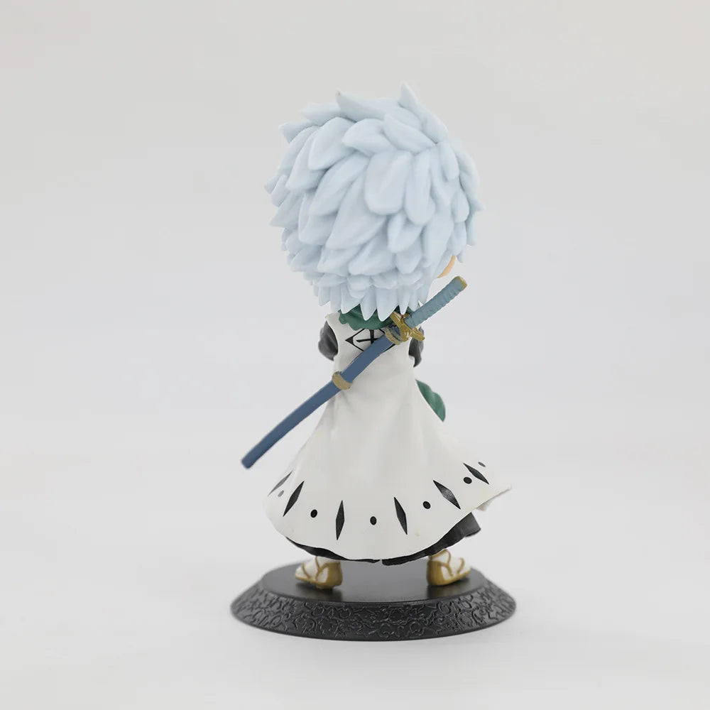 Figura Q de 15cm versión BLEACH | Descubre estas figuras que representan a Ichigo Kurosaki y al Capitán Hitsugaya Toshiro. Ideal para coleccionistas y fanáticos, este modelo detallado es un excelente regalo para niños o entusiastas del anime. 