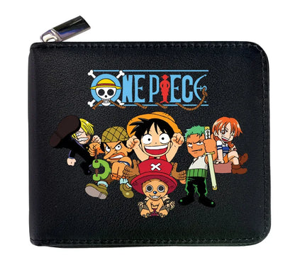 12*10cm Portefeuille en Cuir à Fermeture Zip One Piece. Ce portefeuille en cuir arbore les initiales des personnages emblématiques de One Piece, alliant style et fonctionnalité