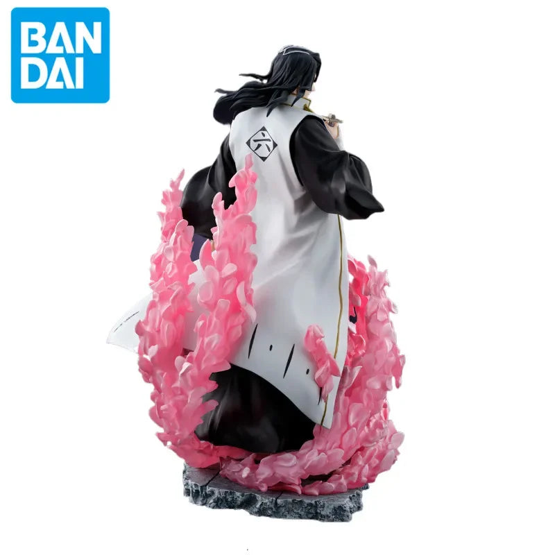 Figura BANDAI BLEACH | Auténtica figura de Bandai que representa a Byakuya Kuchiki del arco de Millennium Bloody War. Este modelo de PVC está cuidadosamente elaborado, capturando a la perfección la elegancia y el poder del personaje. 