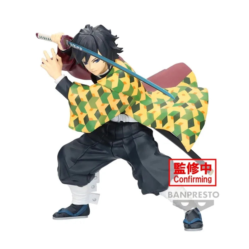 17cm Figurine officielle Banpresto Demon Slayer | Figurine représentant Tomioka Giyuu (Kimetsu no Yaiba). Modèle détaillé pour collectionneurs et fans d'anime