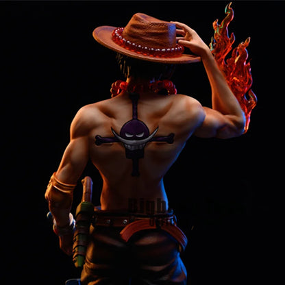 Figura de una pieza de 23 cm | Figura de colección que representa a Ace, el famoso hermano de Luffy en One Piece. ¡Perfecto para fanáticos y coleccionistas, agregará un toque de aventura a cualquier colección!