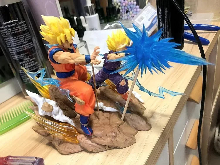 23cm Figurine Dragon Ball | Son Gohan et Son Goku Kamehameha contre Cell. Cette figurine dynamique est parfaite pour la décoration et la collection. Un cadeau idéal pour les fans de Dragon Ball Z !