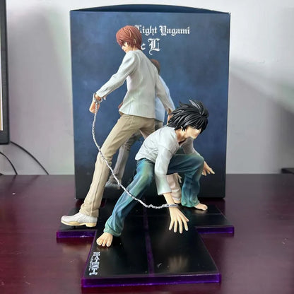 12-24cm Figurine Death Note | Figurines de collection représentant Light Yagami et L Lawliet de Death Note. Ces modèles en PVC sont idéals pour les fans de l'anime. Parfaits comme décorations de chambre ou cadeaux pour les enfants et les collectionneurs