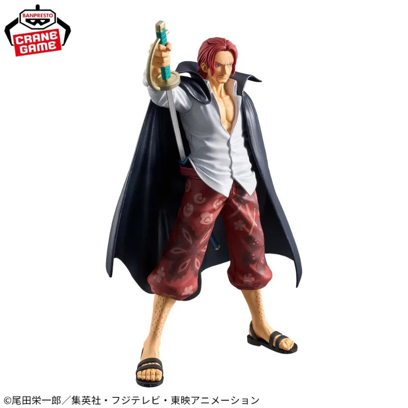 17cm Figurine BANDAI DXF THE Grandline One Piece | Figurine Bandai Banpresto DXF THE Grandline Men représentant Shanks le roux. Modèle en PVC détaillé, parfait pour les collections et les fans de One Piece