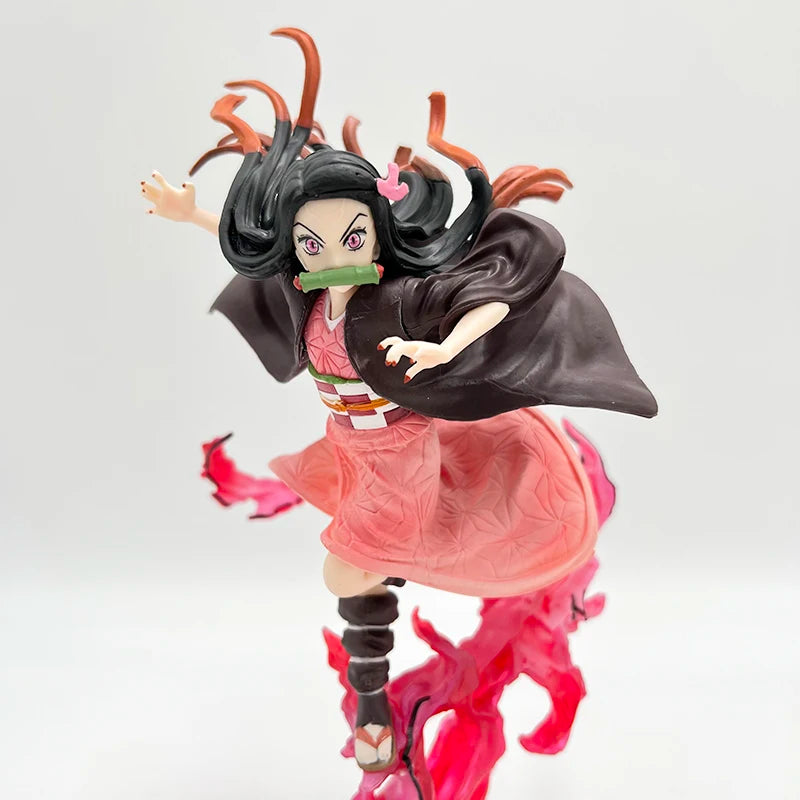 24cm Demon Slayer Figure | Figure representing Tanjiro and Nezuko Kamado using the Demon Blood Art. This figure is ideal for fans and collectors of Kimetsu no Yaiba 