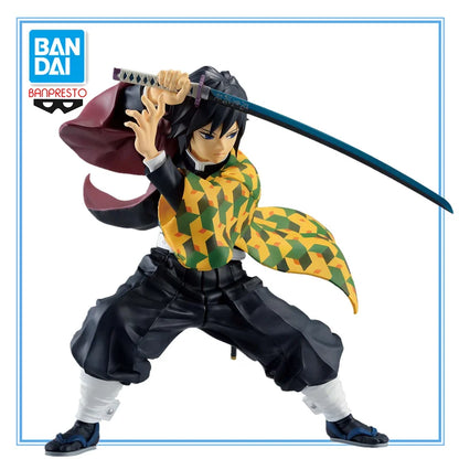 17cm Figurine officielle Banpresto Demon Slayer | Figurine représentant Tomioka Giyuu (Kimetsu no Yaiba). Modèle détaillé pour collectionneurs et fans d'anime