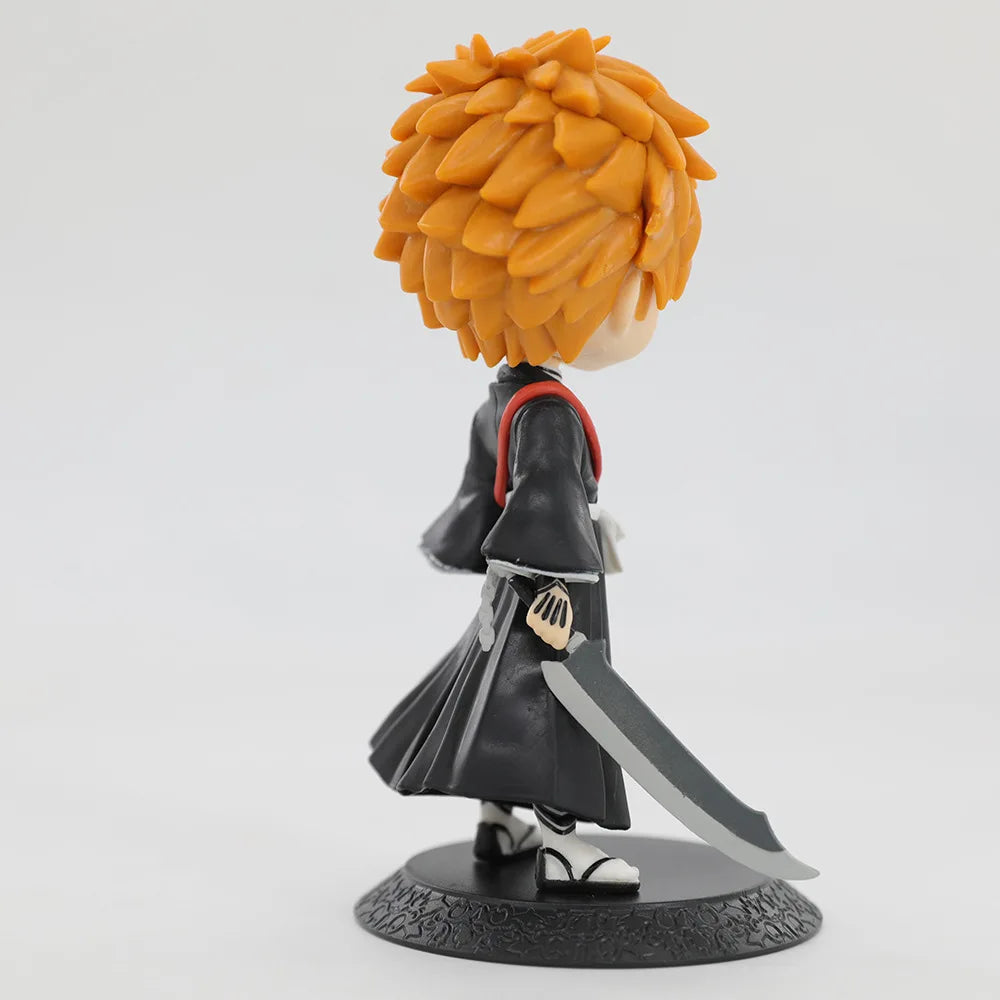 Figura Q de 15cm versión BLEACH | Descubre estas figuras que representan a Ichigo Kurosaki y al Capitán Hitsugaya Toshiro. Ideal para coleccionistas y fanáticos, este modelo detallado es un excelente regalo para niños o entusiastas del anime. 