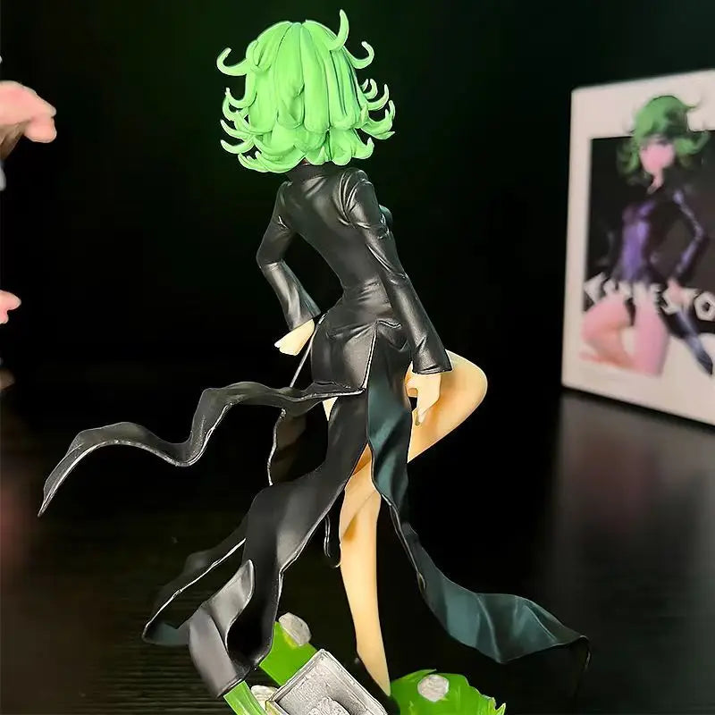 22cm Figurine One Punch Man | Figurine en PVC de Tatsumaki, alias Tornade Tragique, de One Punch Man. Un modèle de collection idéal pour les fans d'anime et un cadeau parfait pour les enfants