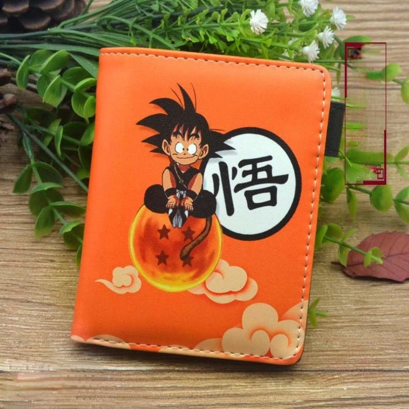 Dragon Ball Son Goku large capacity wallet, designed for men and women. This portable wallet is perfect and an ideal gift for Dragon Ball fans.