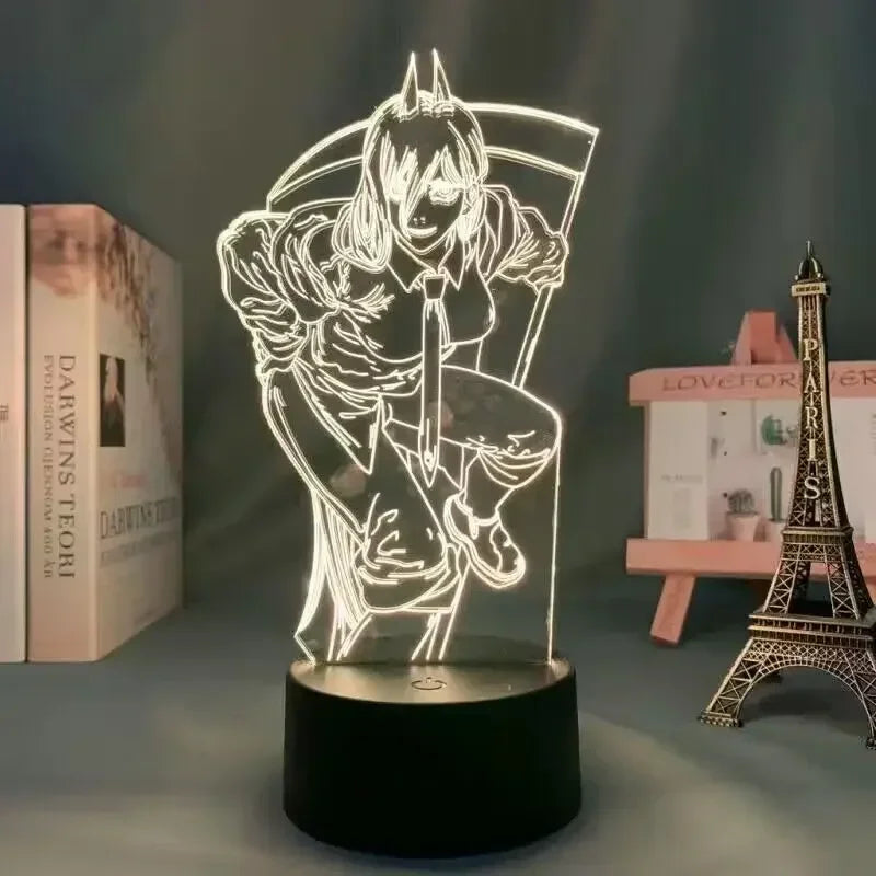 Figurine lumineuse représentant les personnages de Chainsaw Man. Idéal pour décorer une chambre d'enfant, ce stand LED peut également servir de veilleuse. Parfait comme cadeau d'anniversaire pour les fans de Chainsaw Man, combinant décoration et utilité