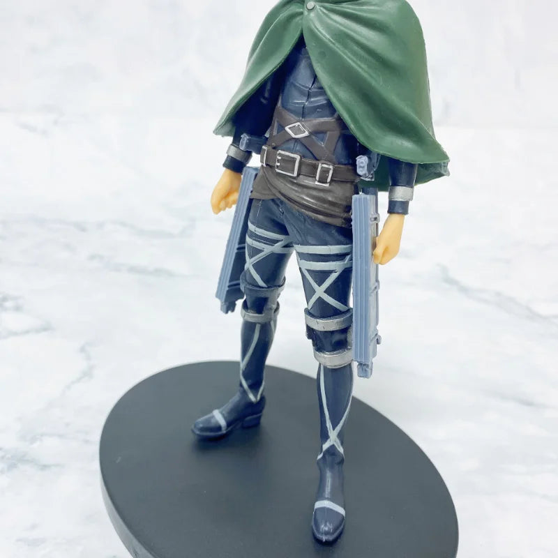 16cm Figurines Attack on Titan | Figurines de collection représentant Eren, Mikasa et Levi de Attack on Titan. Idéal pour les fans et les collectionneurs, ces modèles détaillés apportent l'univers de l'anime dans votre espace