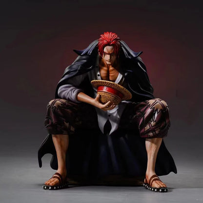 17cm Figurine One Piece | Figurine représentant Shanks le Roux, le célèbre Yonko. Parfaite pour les fans et collectionneurs, cette figurine est idéale pour décorer et enrichir toute collection d’anime