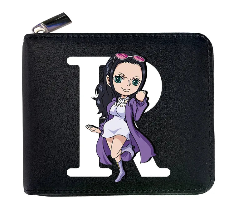 12*10cm Portefeuille en Cuir à Fermeture Zip One Piece. Ce portefeuille en cuir arbore les initiales des personnages emblématiques de One Piece, alliant style et fonctionnalité