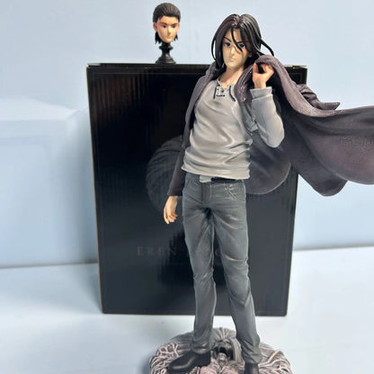 30cm Limited Edition Figure Attack on Titan | Action figure representing Eren Jaeger in costume. This model offers an interchangeable head to vary the expressions. Ideal for collectors and fans 