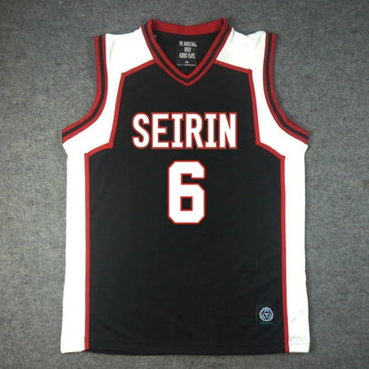 Ensemble Maillot et Short Kuroko no Basket Seirin | Uniforme de basket Seirin inspiré de l'équipe du duo iconique Kuroko Tetsuya (#11) et Kagami Taiga (#10). Ensemble comprenant un t-shirt et un short. Idéal pour le cosplay ou le sport