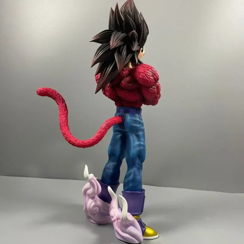 29cm Figurine Dragon Ball | Vegeta SSJ4 : Modèle représentant Vegeta en forme Super Saiyan 4. Cette figurine dynamique est un incontournable pour les collectionneurs et les fans de Dragon Ball