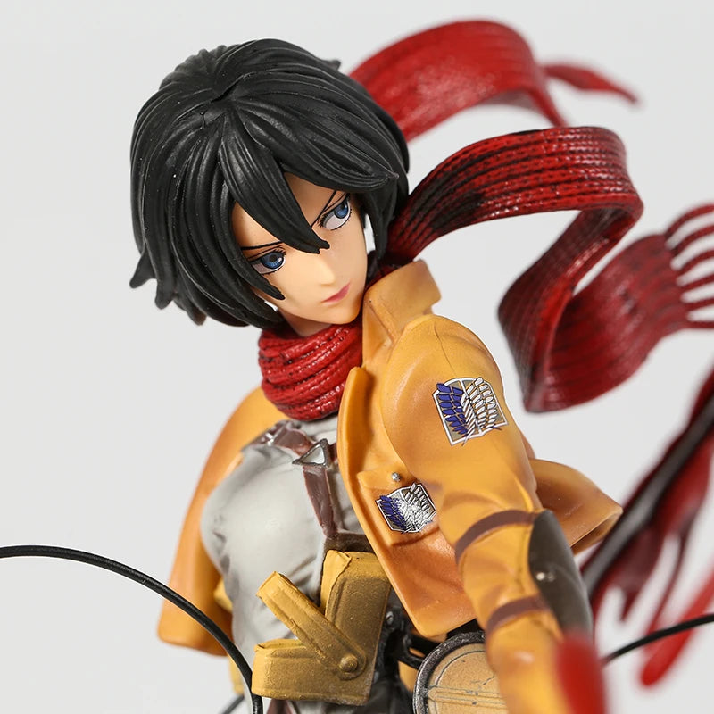 31-36cm Figurine Attack on Titan | Figurine représentant Levi & Mikasa Ackerman de l'anime Attack on Titan. Modèle idéal pour les fans et collectionneurs, parfait pour la décoration ou comme cadeau