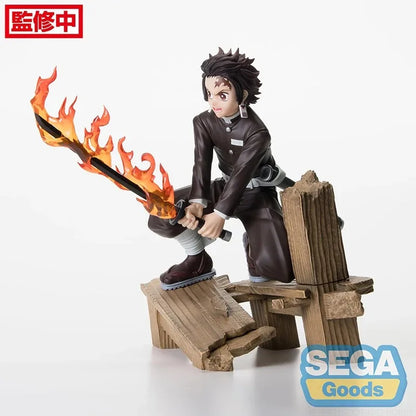 Figurines en PVC des personnages Tanjiro, Nezuko et Genya de Demon Slayer. Idéales pour les collectionneurs et les fans, ces figurines détaillées sont parfaites comme cadeau ou objet de collection