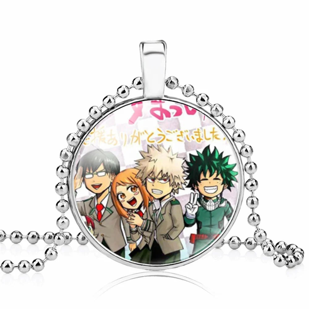 Collier My Hero Academia avec un pendentif rond stylé, inspiré de des personnages de My Hero Academia. Accessoire idéal pour compléter un look ou offrir en cadeau